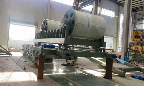 Conveyor roller table